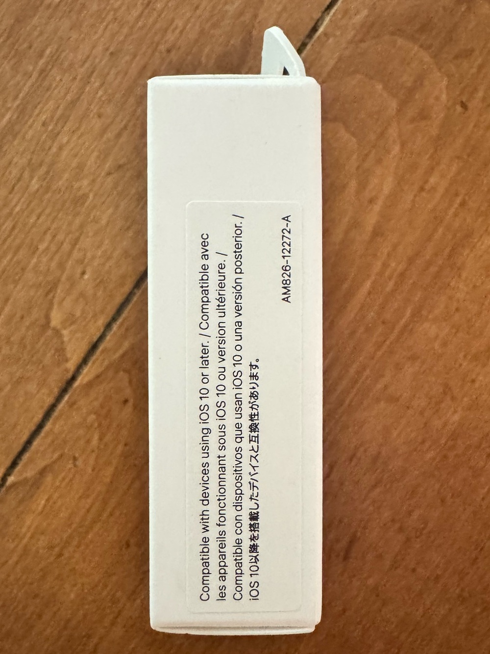 Apple Wired EarPods with Lightning Connector - Picture 3 of 7